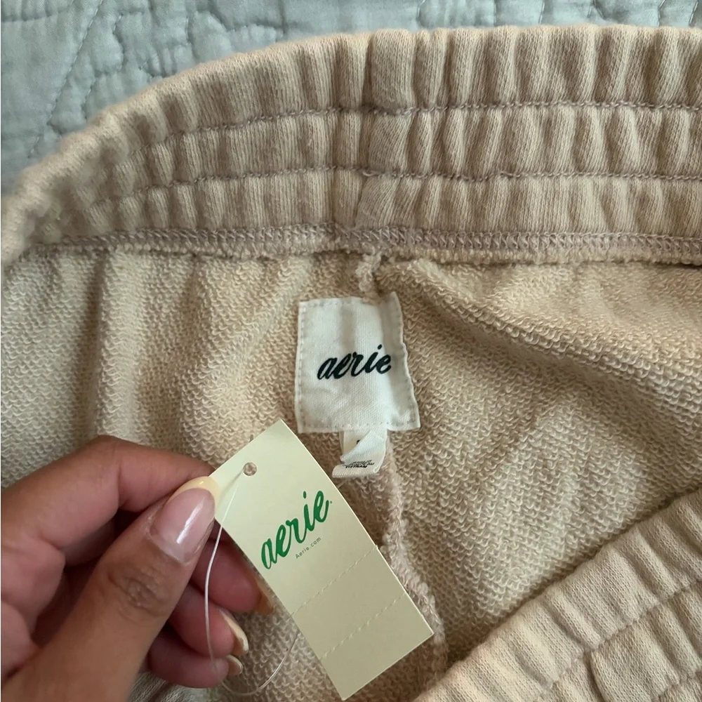 Aerie Shorts (NWT) - Picture 2 of 2